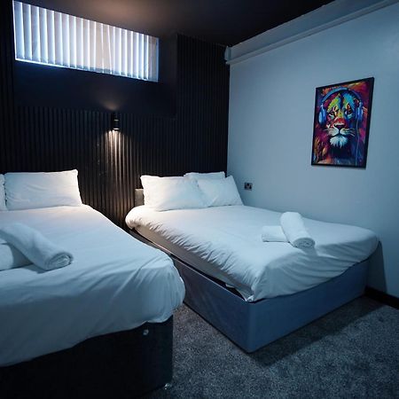 Nero Suite Sleeps Fourteen Manchester Esterno foto