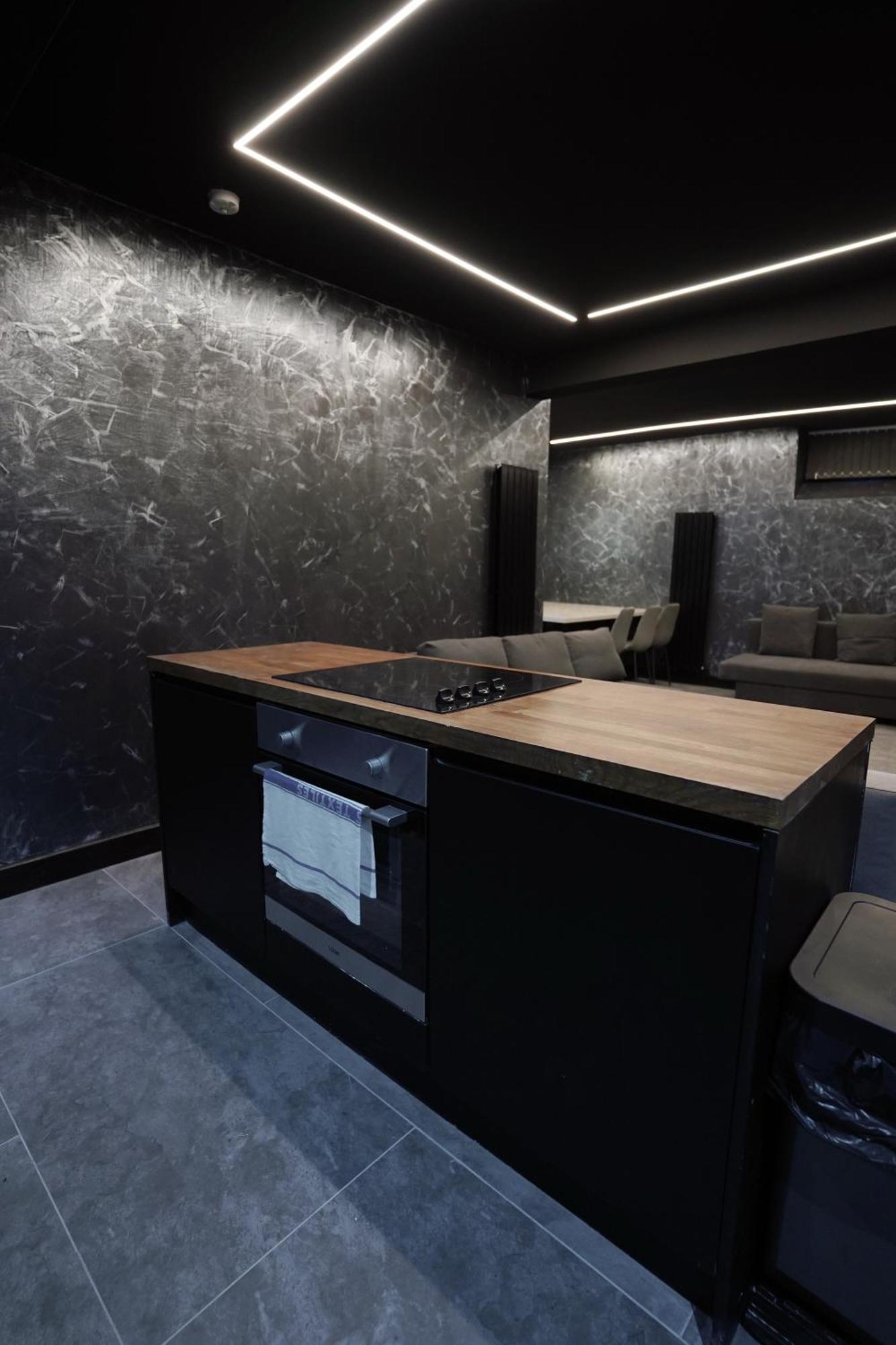 Nero Suite Sleeps Fourteen Manchester Esterno foto